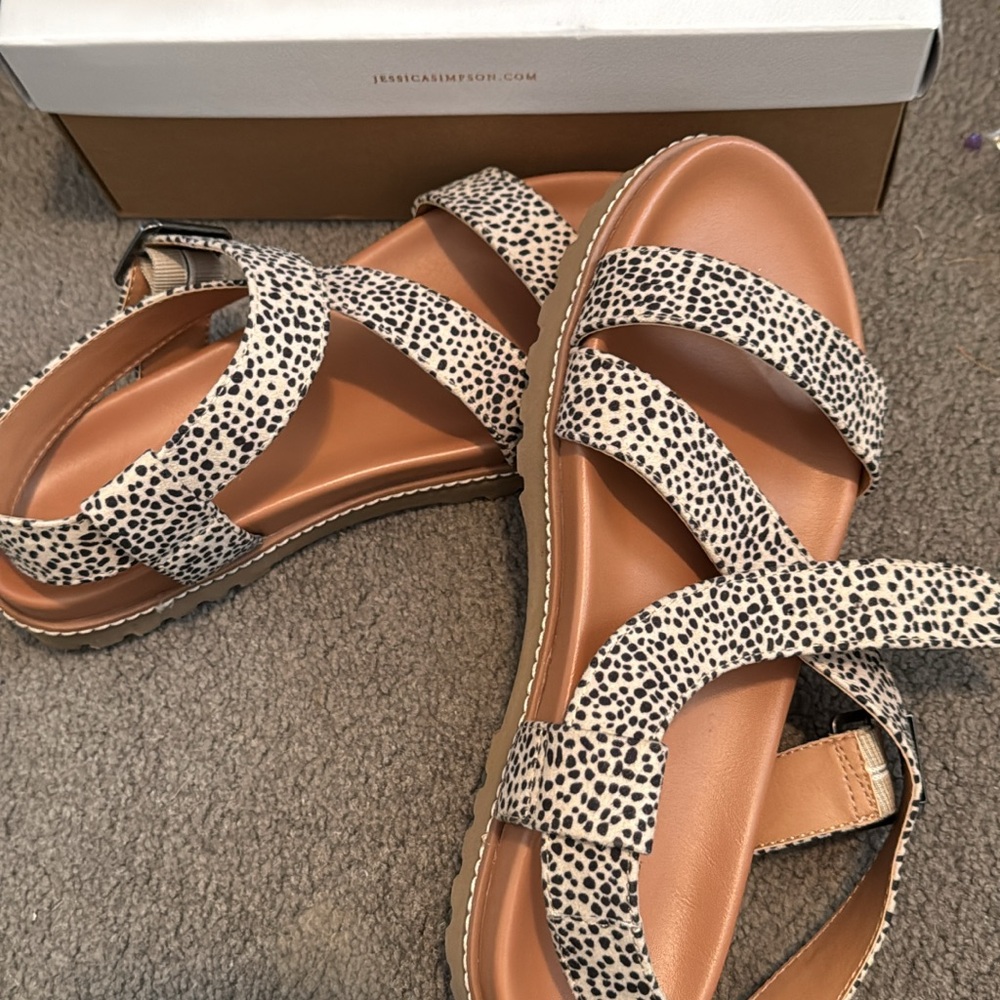 Jessica Simpson Women's Cream and Black Sandals